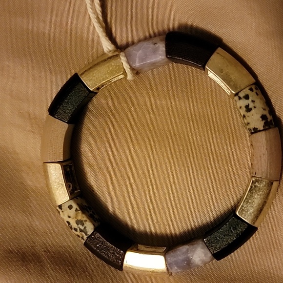 Universal Thread bracelet - Picture 3 of 4